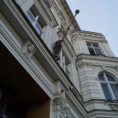 Grand Classic Ostello