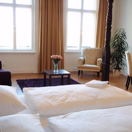 Grand Classic Hostel