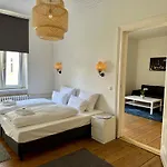 Hostel Grand Classic *