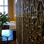 Grand Classic Hostel *