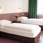 Hostel Grand Classic