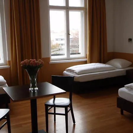 Hostel Grand Classic