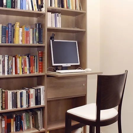 Hostel Grand Classic