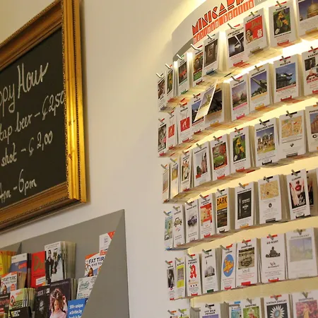 Grand Classic Hostel *