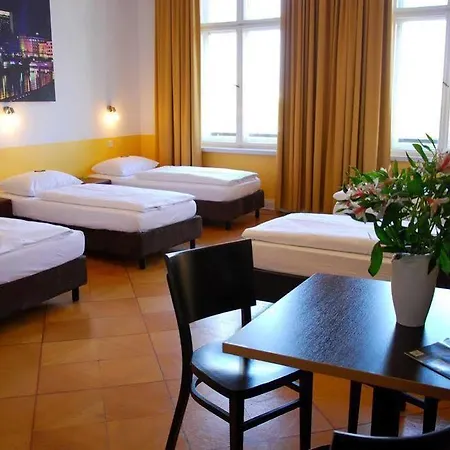 Hostel Grand Classic