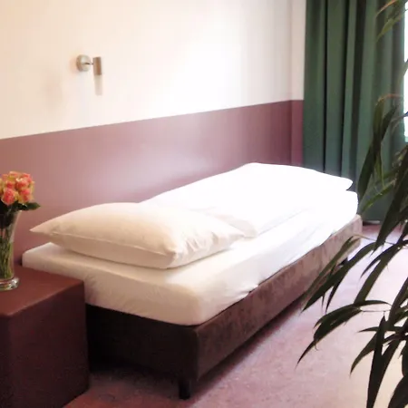 Hostel Grand Classic