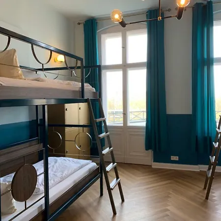 Grand Classic Hostel