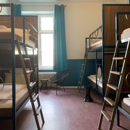 Grand Classic Hostel *
