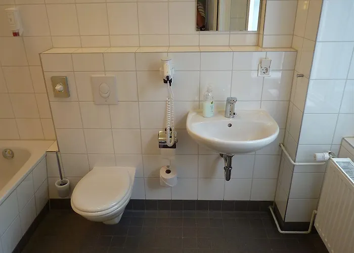 Grand Classic Hostel