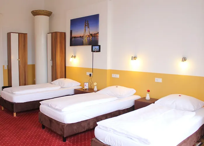 Grand Classic Hostel