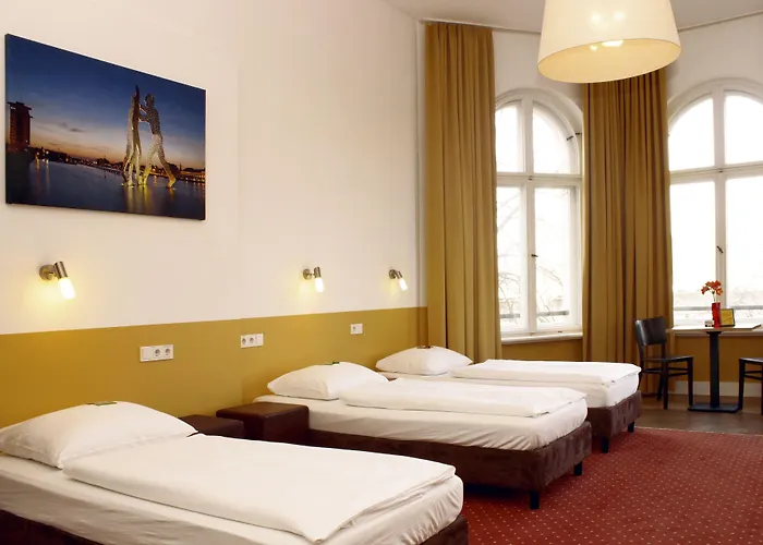 Hostel Grand Classic *