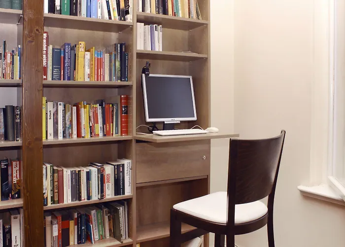 Hostel Grand Classic