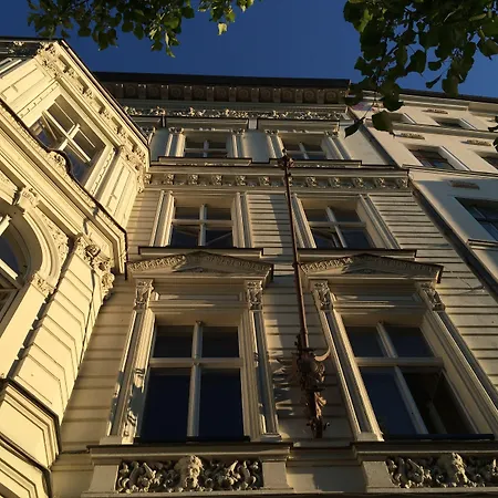 شباب غراند كلاسيك