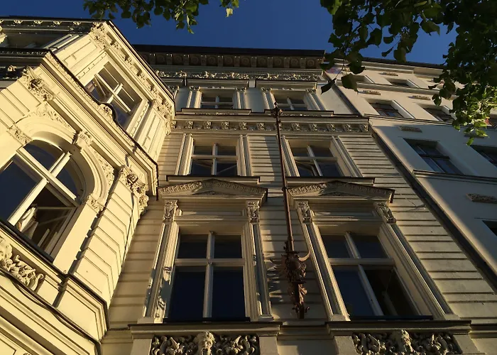 شباب غراند كلاسيك