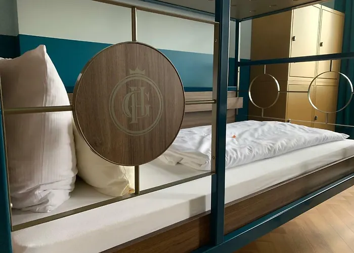 شباب غراند كلاسيك *