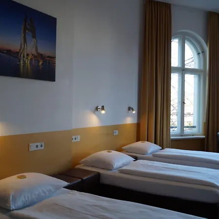 Grand Classic Хостел *